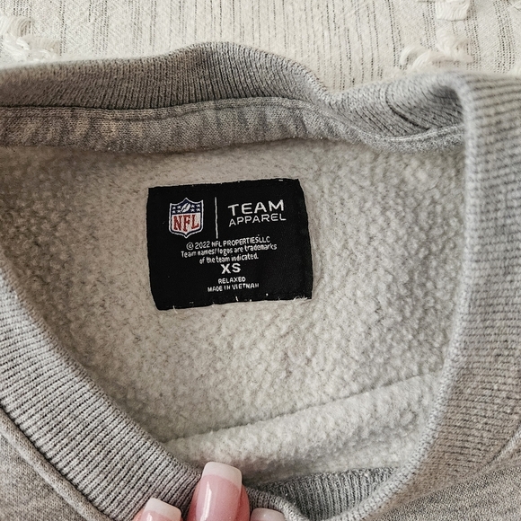 NFL Miami Dolphins Grey Crewneck Sweatshirt Size XS - Picture 3 of 5
